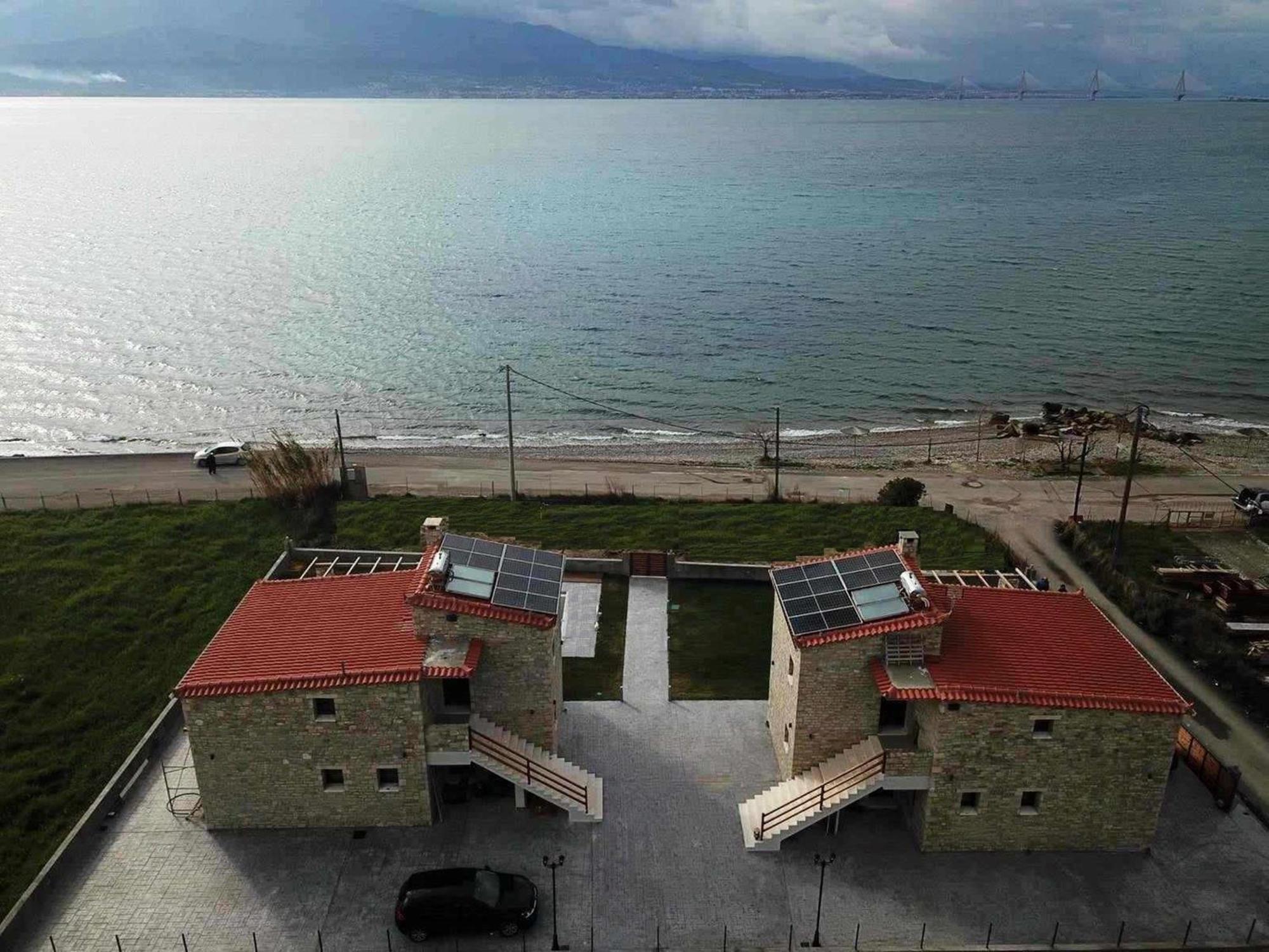Santa Domenica Nafpaktos - Rooms And Apartments By The Sea Exteriör bild