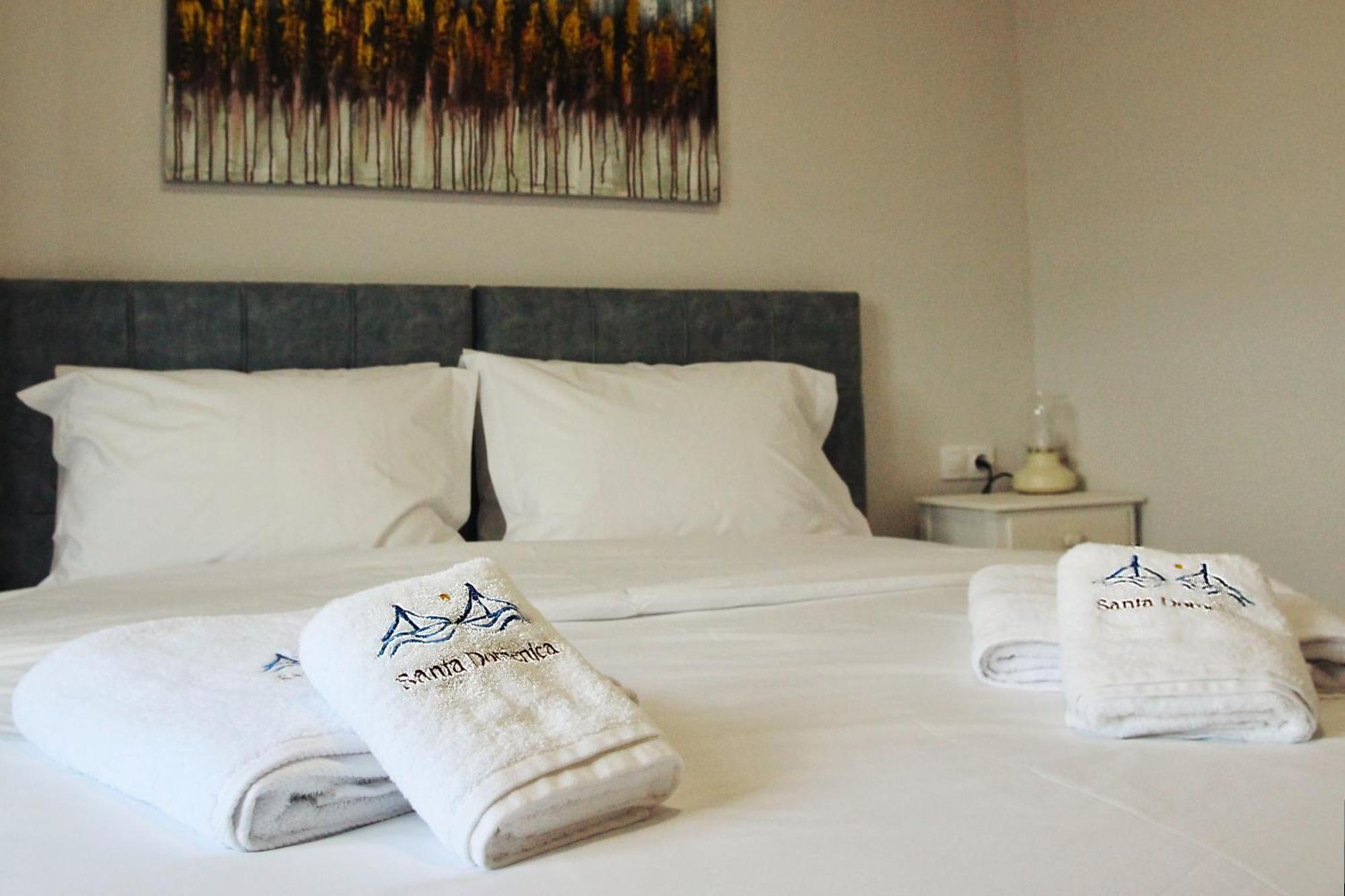 Santa Domenica Nafpaktos - Rooms And Apartments By The Sea Exteriör bild