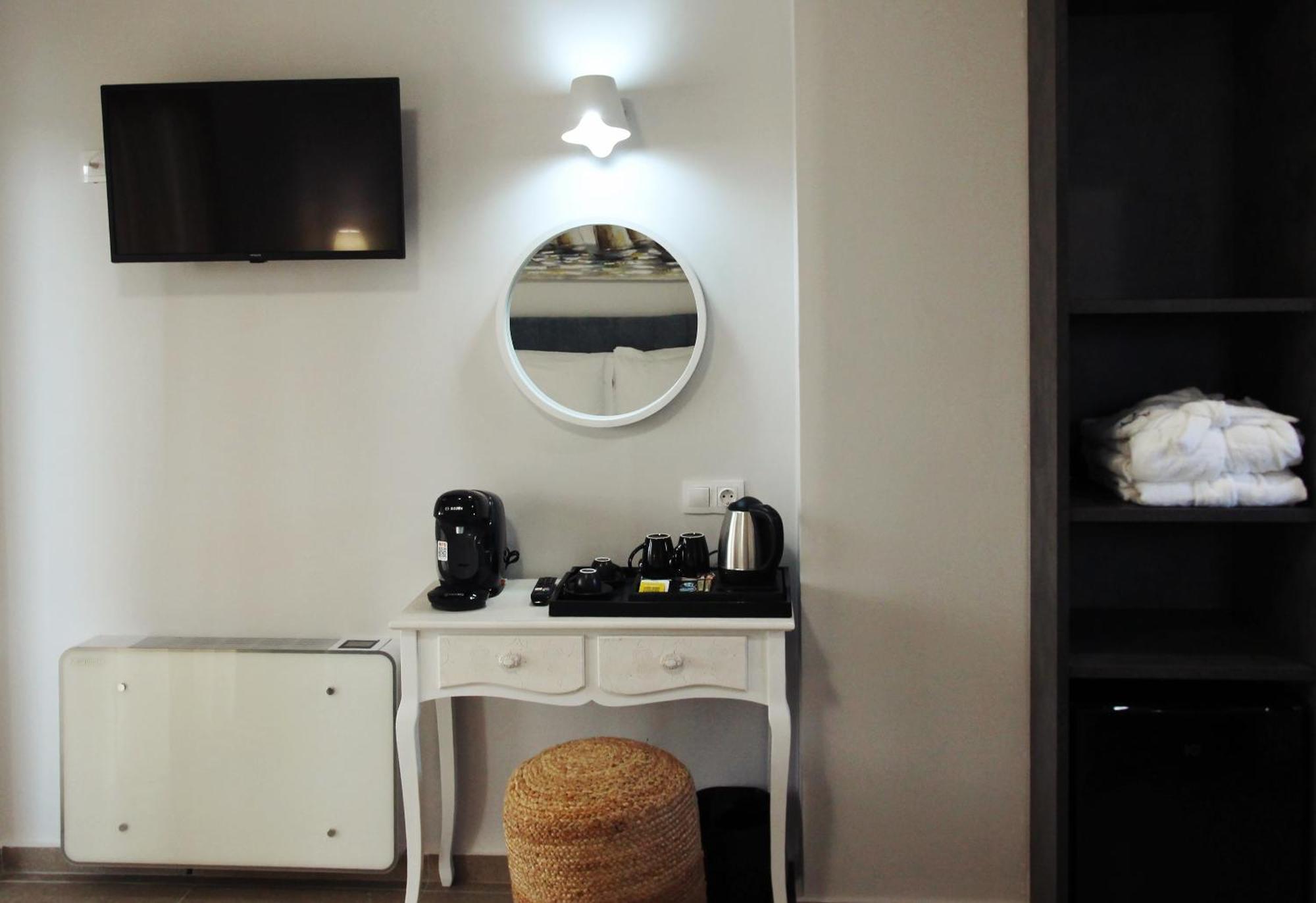Santa Domenica Nafpaktos - Rooms And Apartments By The Sea Exteriör bild